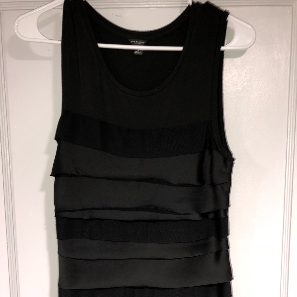 Ann Taylor sleeveless blouse size s